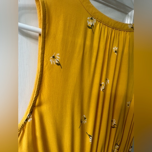 Old Navy Waist Defined dress. - Picture 5 of 5